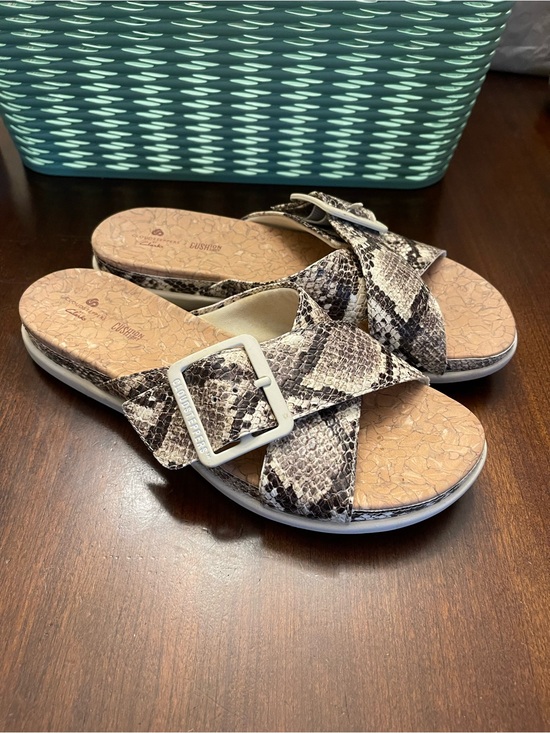 Cloudsteppers by Clarks Shoes - Clarks Cloudsteppers Step June Shell Slide Sandals SZ 8 Snakeskin